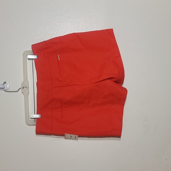 NWT Anne Klein High Waisted Red Poppy Shorts sz 10 - Picture 7 of 8